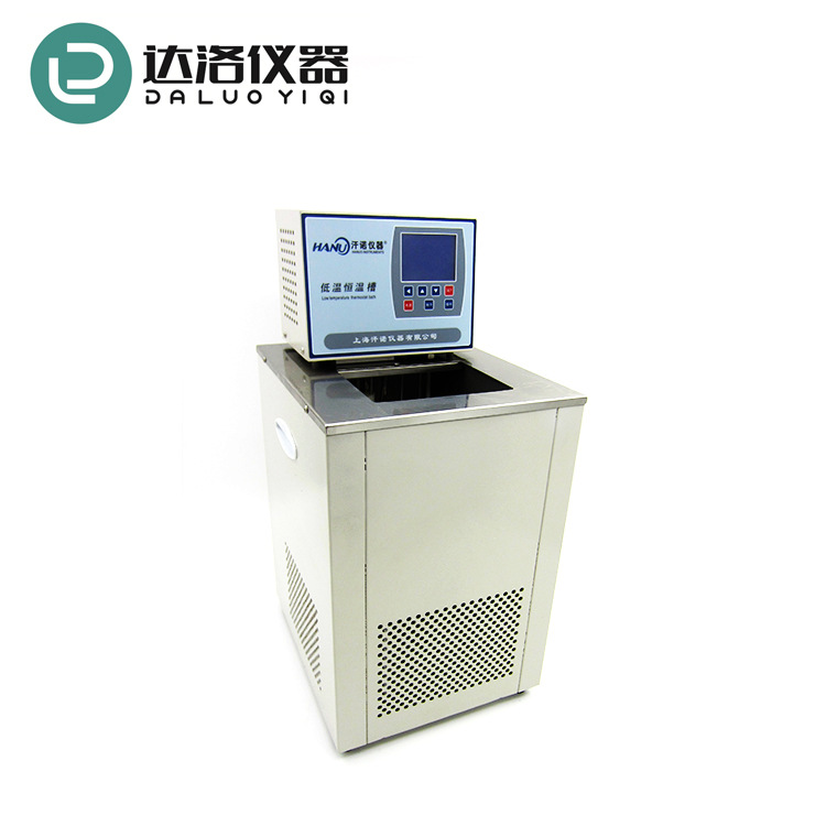 会选择搭载V6发动机、带有HUD抬头显示等配置的高配版本