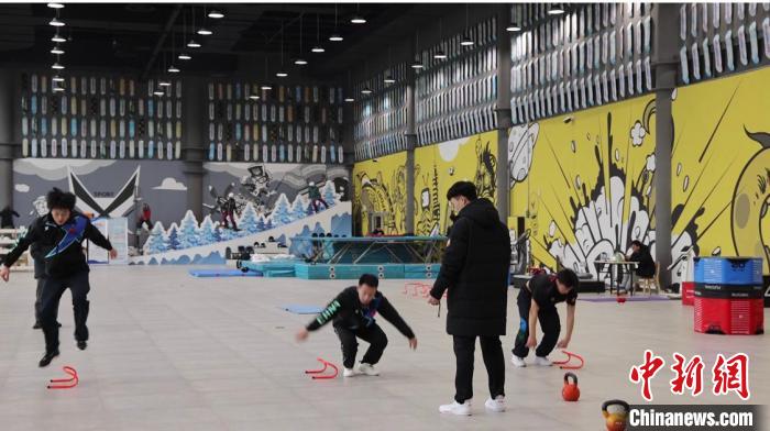 中国霹雳舞国家队春节封闭训练备战巴黎奥运会