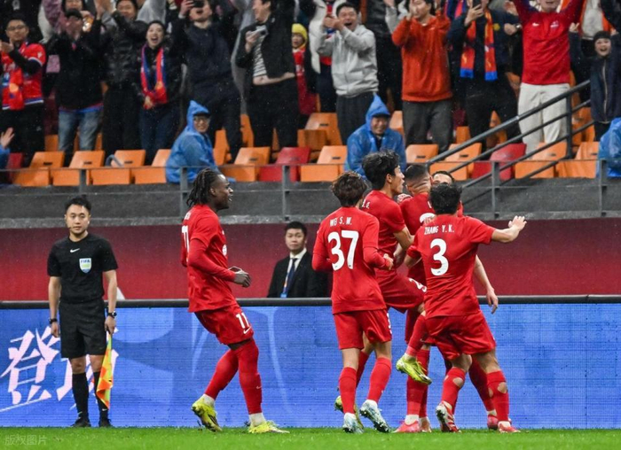 川渝德比再燃战火，蓉城缺将迎强敌