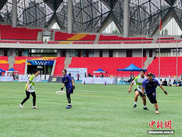 第三届中国飞盘联赛西宁站开赛 多地队伍齐聚竞