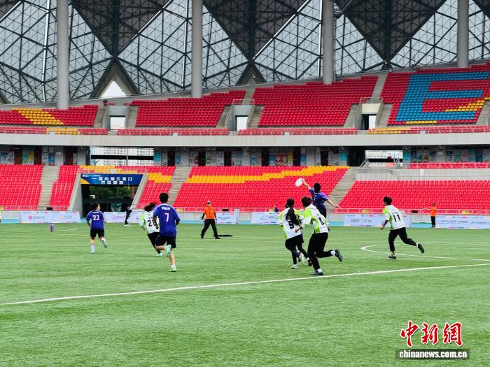 第三届中国飞盘联赛西宁站开赛 多地队伍齐聚竞