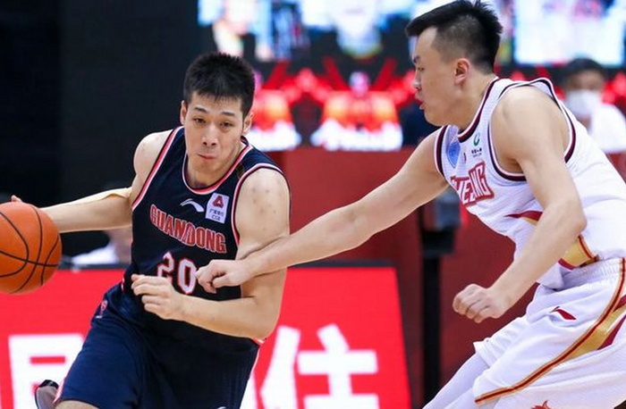 外援高分统治赛场 CBA联赛隐忧浮现