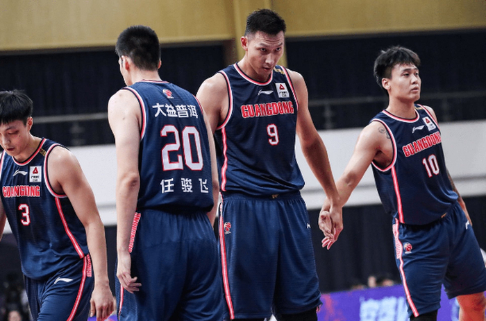 外援高分统治赛场 CBA联赛隐忧浮现