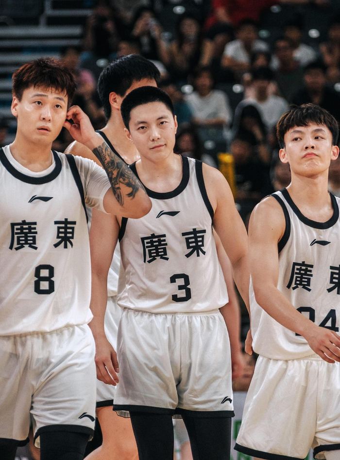 外援高分统治赛场 CBA联赛隐忧浮现