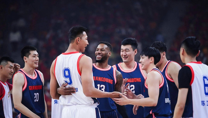 外援高分统治赛场 CBA联赛隐忧浮现